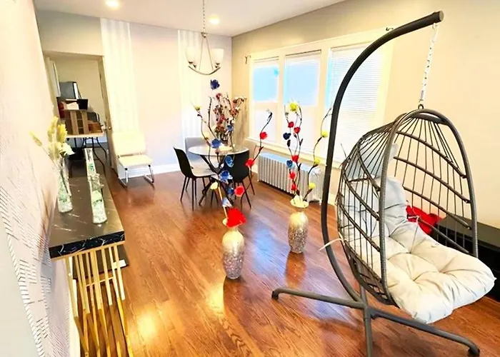 Fully Equipped Cozy 4/5 Br Apartment *
