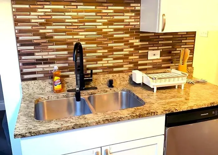 Fully Equipped Cozy 4/5 Br