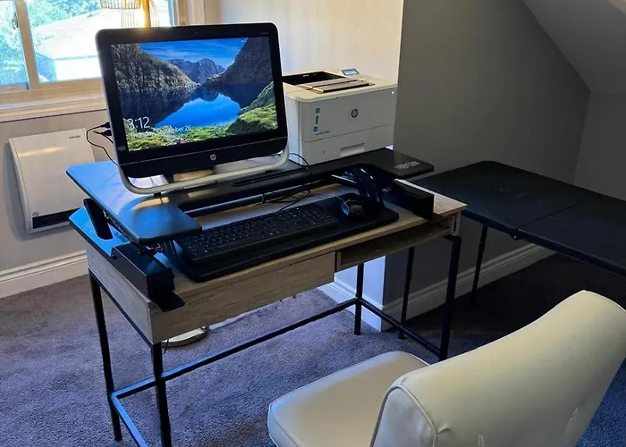 Fully Equipped Cozy 4/5 Br *